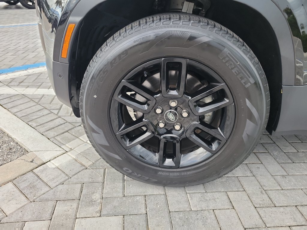 Certified 2024 Land Rover Defender 110 S AWD/4WD image 12