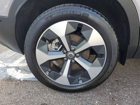 Used 2026 Volvo XC40 B5 Plus AWD/4WD image 5