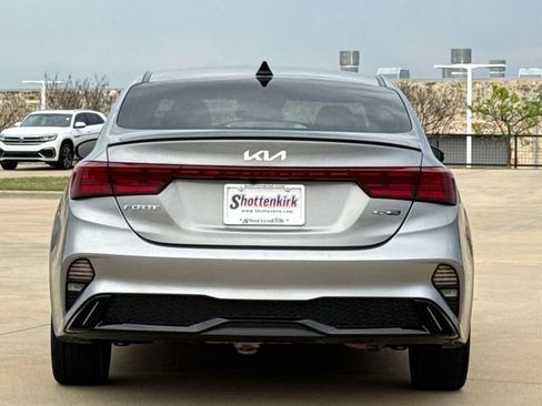 Used 2024 Kia Forte GT-Line w/ GT-Line Premium Package FWD image 7