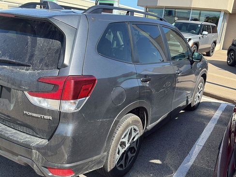 Used 2020 Subaru Forester Premium w/ Popular Package #1 AWD/4WD image 5