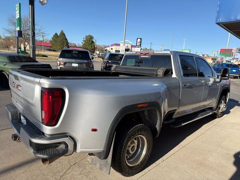 Used 2021 GMC Sierra 3500 Denali w/ Denali Ultimate Package image 5