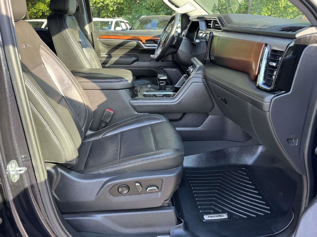 Used 2023 GMC Sierra 1500 Denali w/ Denali Reserve Package AWD/4WD image 15