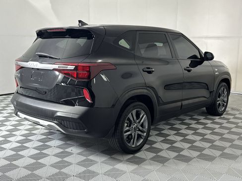 Used 2022 Kia Seltos LX AWD/4WD image 8