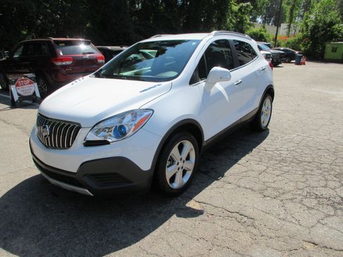Used 2016 Buick Encore FWD image 1