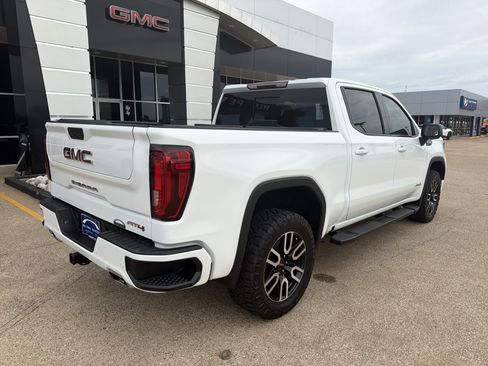 Used 2020 GMC Sierra 1500 AT4 w/ AT4 Premium Package AWD/4WD image 3