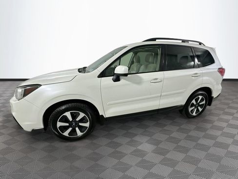 Used 2018 Subaru Forester 2.5i Premium AWD/4WD image 4