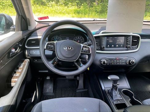 Used 2020 Kia Sorento LX AWD/4WD image 17