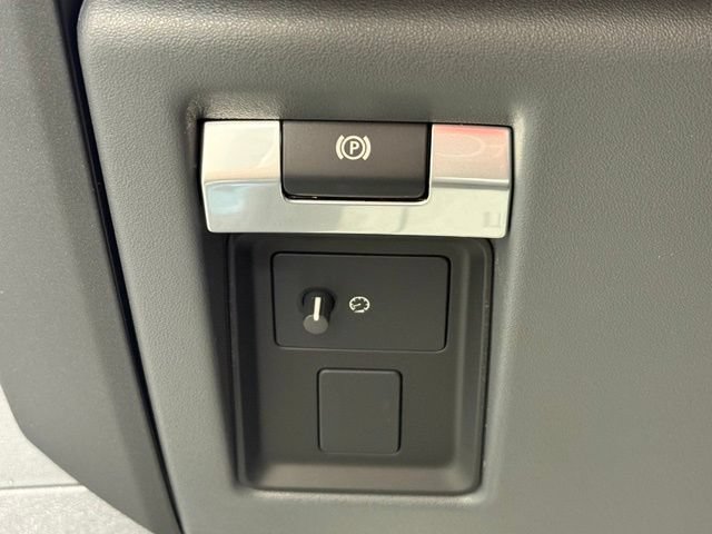 New 2026 Land Rover Defender 110 V8 AWD/4WD image 40