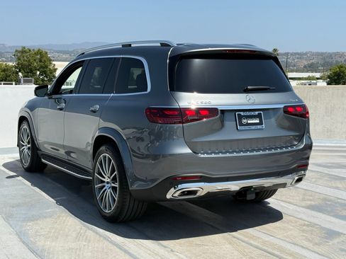 New 2026 Mercedes-Benz GLS 580 4MATIC image 8