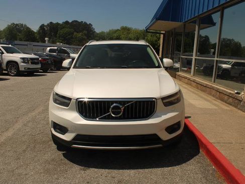Used 2021 Volvo XC40 T5 Inscription w/ Advanced Package image 2