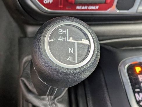 Used 2026 Jeep Gladiator Mojave AWD/4WD image 28