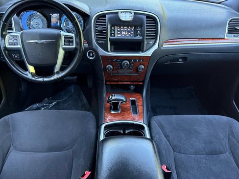Used 2012 Chrysler 300 RWD image 14