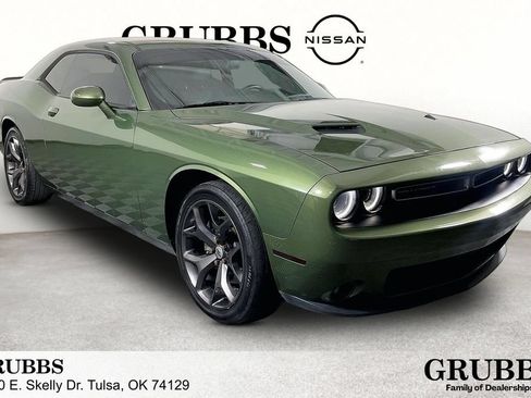 Used 2018 Dodge Challenger SXT Plus RWD image 1