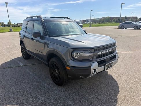 Used 2025 Ford Bronco Sport Badlands AWD/4WD image 6