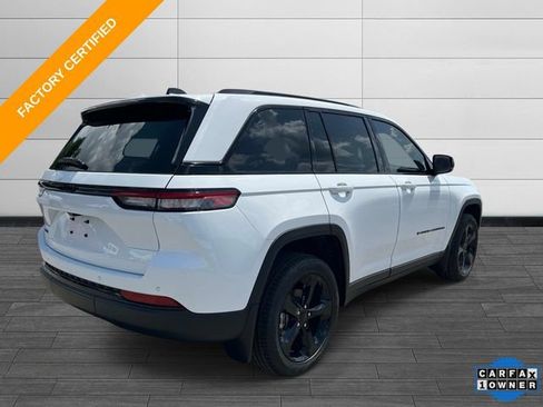 Certified 2025 Jeep Grand Cherokee Altitude w/ MOPAR Finishing Package AWD/4WD image 4