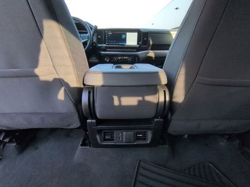 Used 2024 Chevrolet Silverado 1500 LT image 21