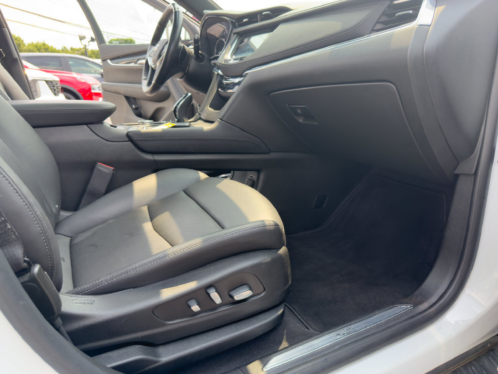 Used 2023 Cadillac XT5 Premium Luxury AWD/4WD image 12