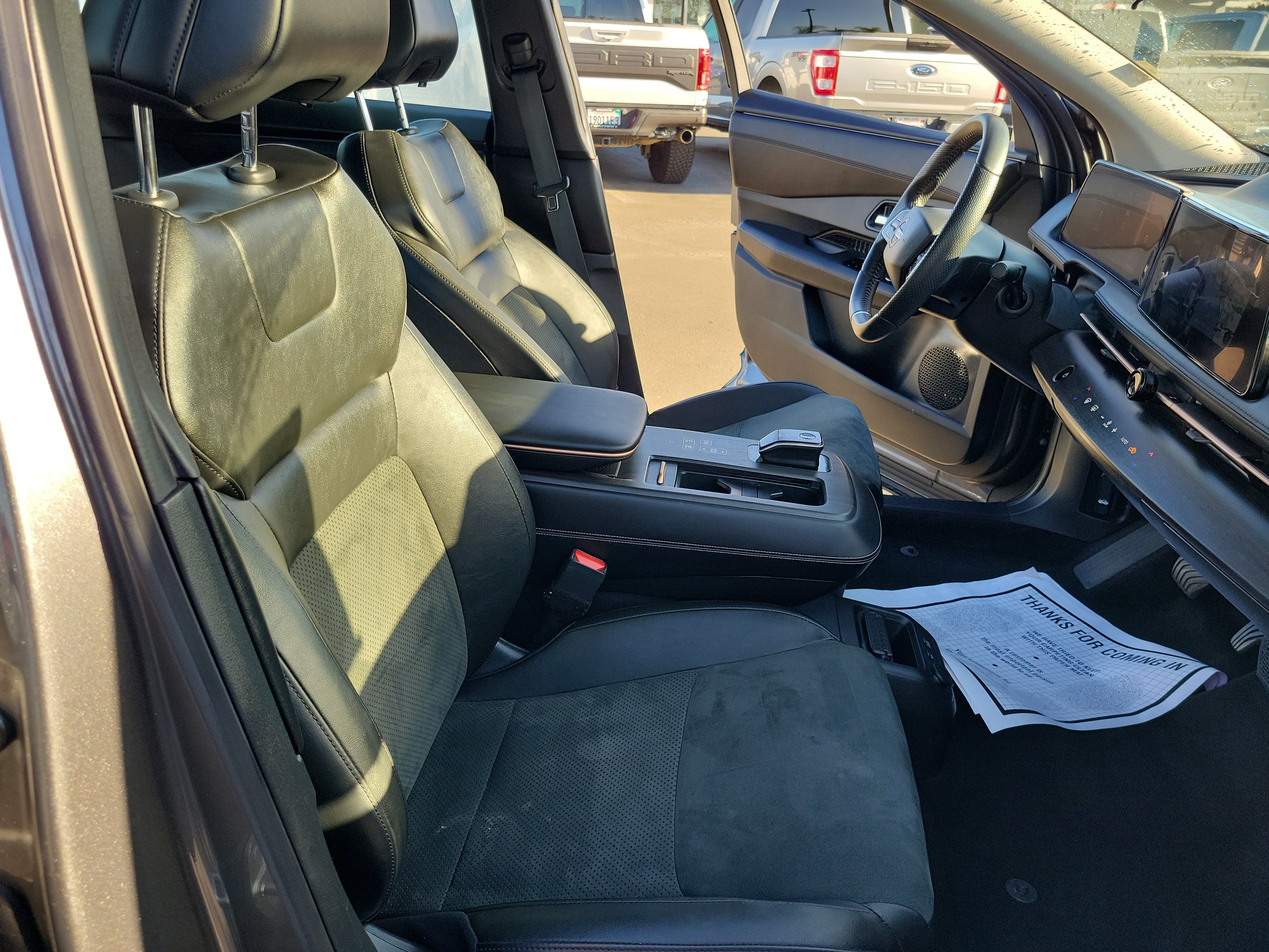 Used 2024 Nissan Ariya FWD image 22