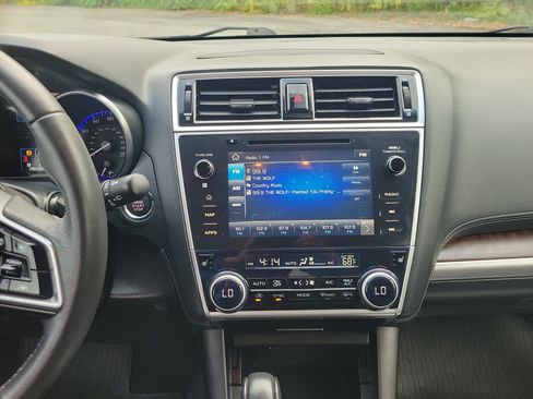Used 2018 Subaru Outback 2.5i Limited AWD/4WD image 25