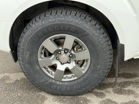 Used 2013 Nissan Frontier Desert Runner image 7