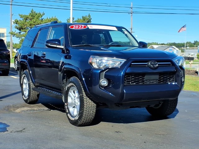 Certified 2022 Toyota 4Runner SR5 Premium w/ Moonroof Package AWD/4WD image 3