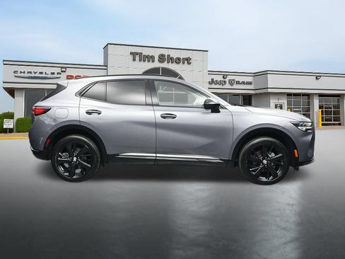 Used 2022 Buick Envision Essence w/ Sport Touring Package AWD/4WD image 6