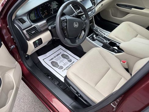 Used 2017 Honda Accord EX-L image 9
