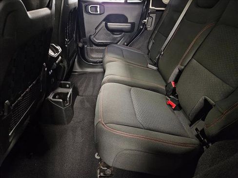 Used 2021 Jeep Wrangler Unlimited Rubicon image 15