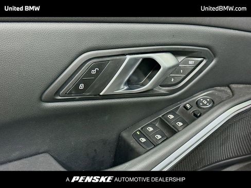 Used 2025 BMW 330i Sedan image 3
