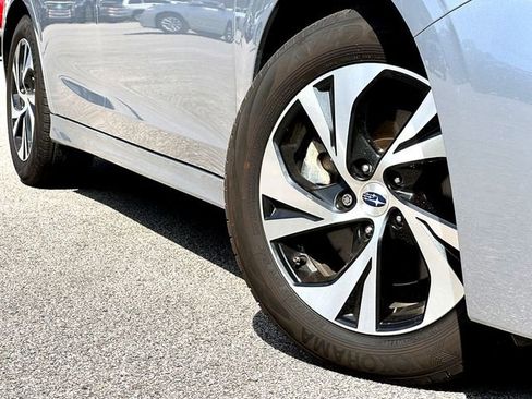Used 2025 Subaru Legacy Premium AWD/4WD image 2