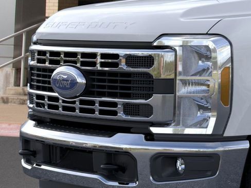 New 2025 Ford F350 XL w/ XL Chrome Package image 19