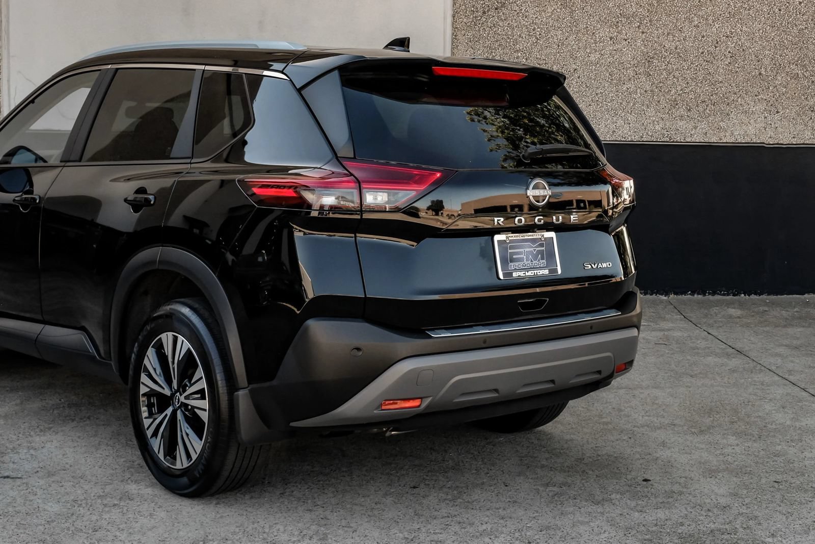 Used 2023 Nissan Rogue SV w/ SV Premium B Package AWD/4WD image 14