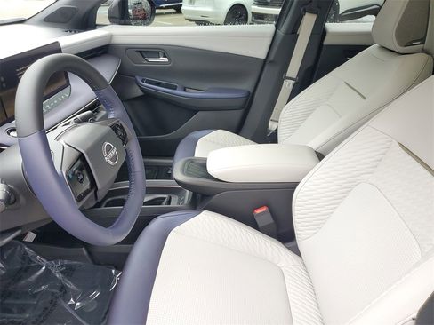 New 2026 Nissan Leaf Platinum+ w/ Cargo Package (Platinum+) image 9