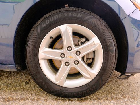 Used 2024 Chevrolet Malibu LT image 44