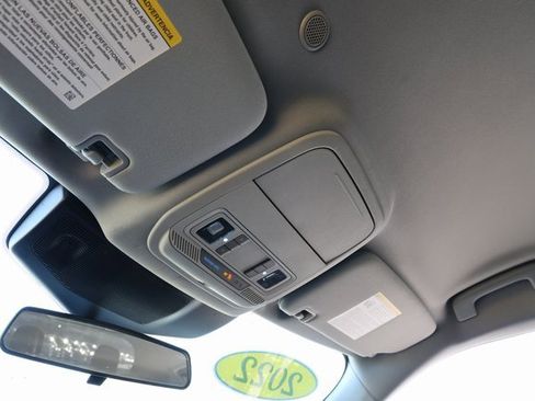 Certified 2022 Ford Explorer XLT image 34