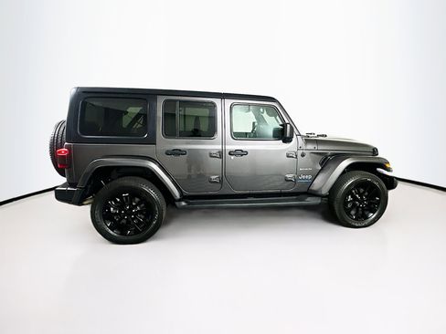Used 2023 Jeep Wrangler Unlimited Sahara AWD/4WD image 10