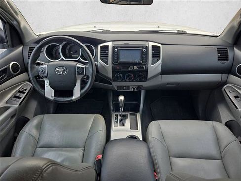 Used 2014 Toyota Tacoma PreRunner w/ SR5 Package image 15