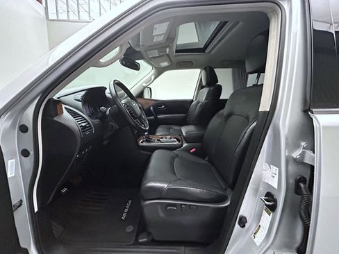 Used 2024 Nissan Armada SL image 10