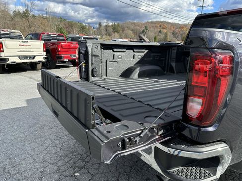 New 2026 GMC Sierra 2500 SLE w/ SLE Value Package; image 31