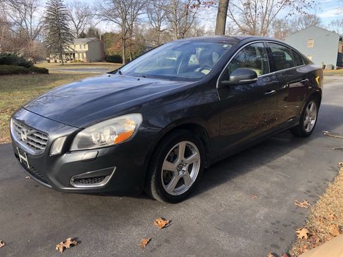 Used 2013 Volvo S60 T5 image 5