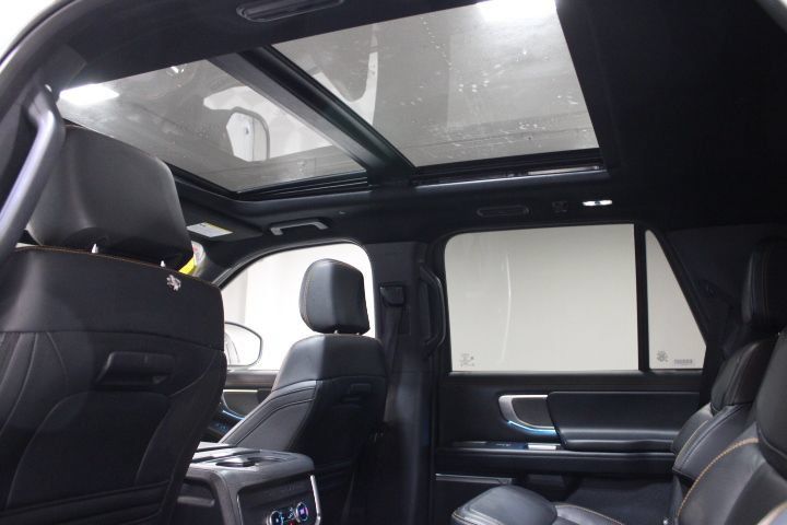 Used 2025 Ford Expedition Tremor AWD/4WD image 3