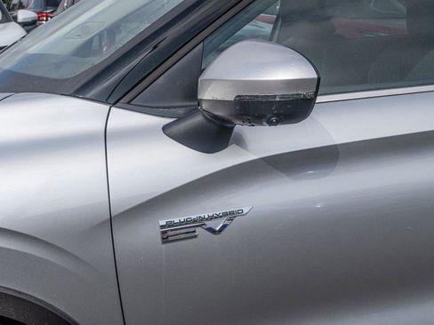 New 2024 Mitsubishi Outlander 4WD Plug-In Hybrid image 15