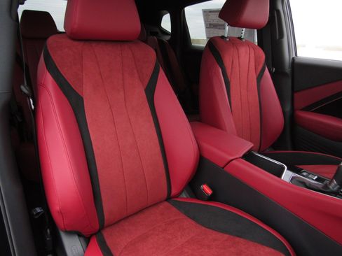 Certified 2025 Acura ADX A-Spec image 11