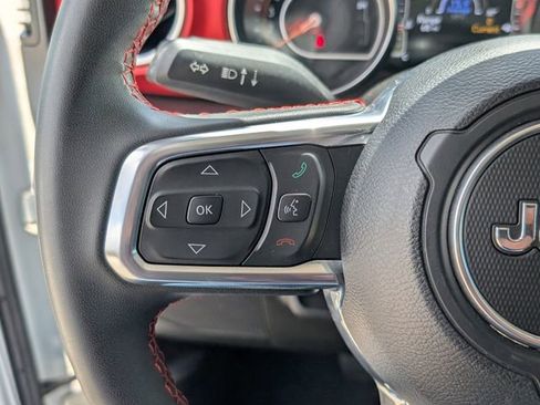 Used 2023 Jeep Wrangler Unlimited Rubicon image 14