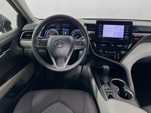 Used 2021 Toyota Camry LE image 21