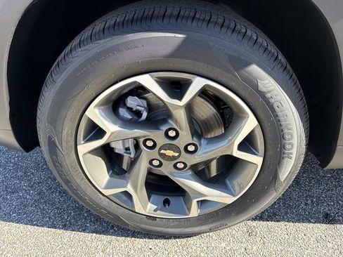 New 2026 Chevrolet Trax LT w/ Driver Confidence Package image 9