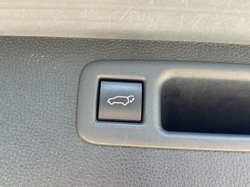 Used 2022 Toyota Highlander XSE AWD/4WD image 23