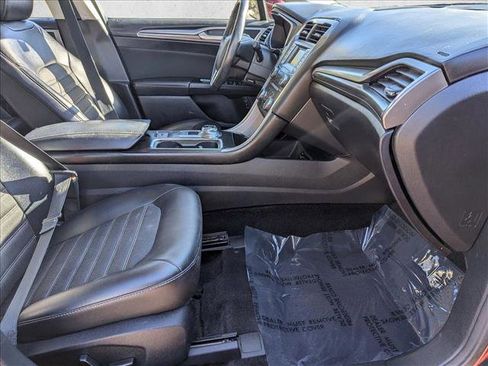 Used 2017 Ford Fusion SE w/ Equipment Group 601A image 22