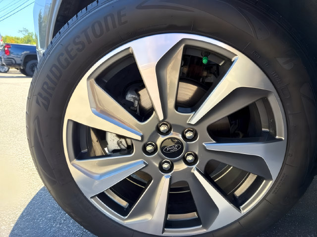 Used 2024 Ford Escape Platinum w/ Premium Technology Package AWD/4WD image 12