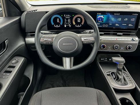New 2026 Hyundai Kona SE image 16